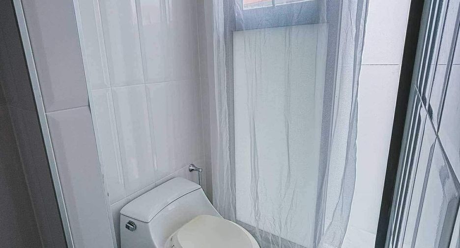 For rent 3 bedrooms condo in Mueang Chiang Mai, Chiang Mai