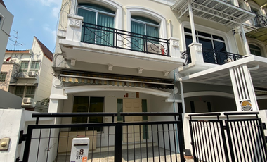 ขาย และ ให้เช่า 3 ห้องนอน ทาวน์เฮ้าส์ ใน ลาดพร้าว, กรุงเทพฯ