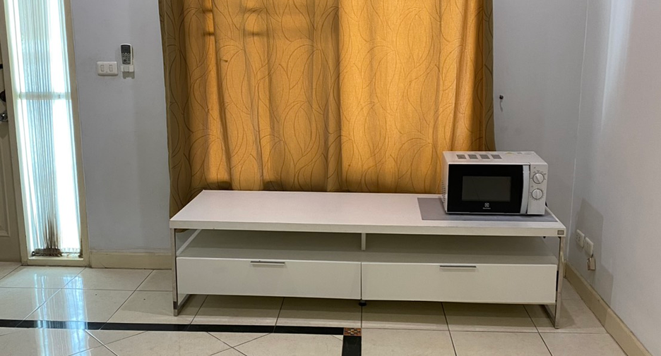 For sale and for rent 3 bedrooms townhouse in Lat Phrao, Bangkok