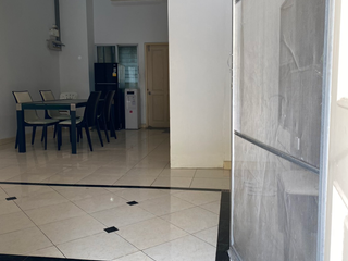 For sale and for rent 3 bedrooms townhouse in Lat Phrao, Bangkok