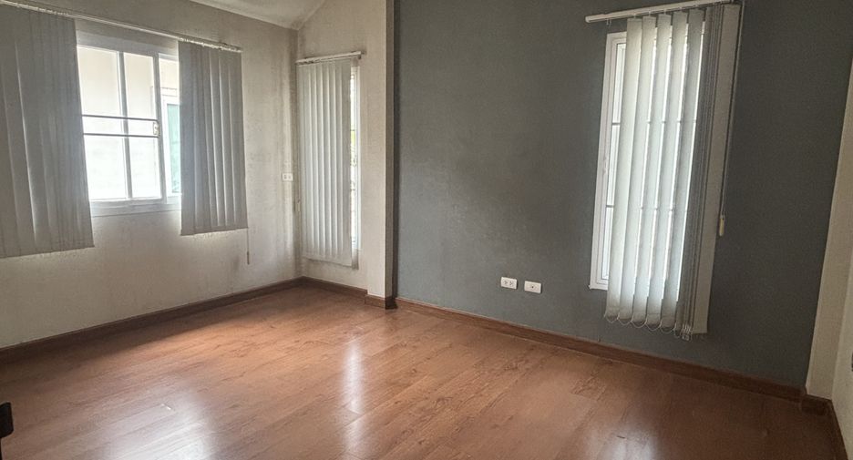 Casa en venta y en alquiler de 3 habitaciones en San Sai, Chiang Mai