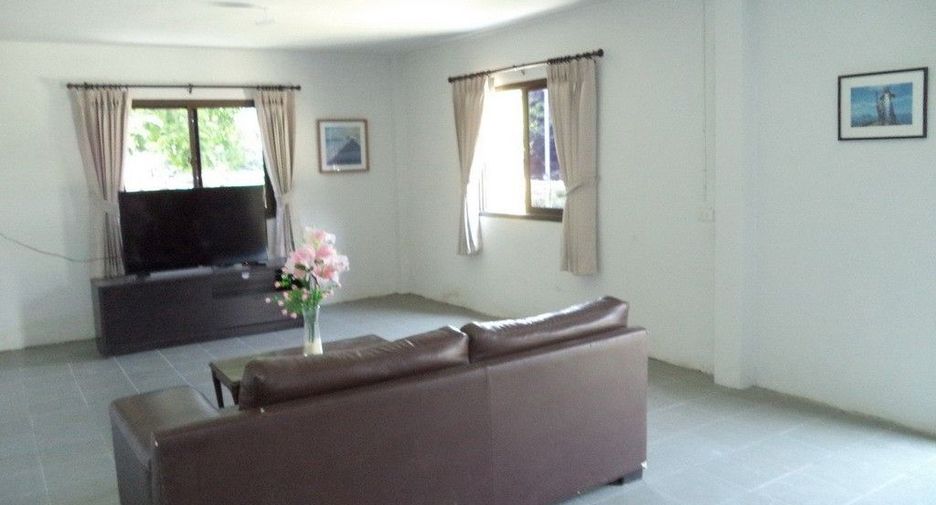 For rent 4 bedrooms house in San Sai, Chiang Mai