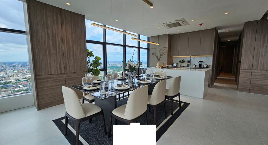 For sale 4 bedrooms condo in Ratchathewi, Bangkok