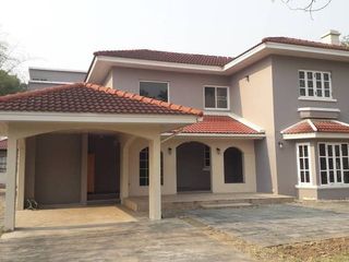 For Rent 3 Bedroom House In Mueang Chiang Mai