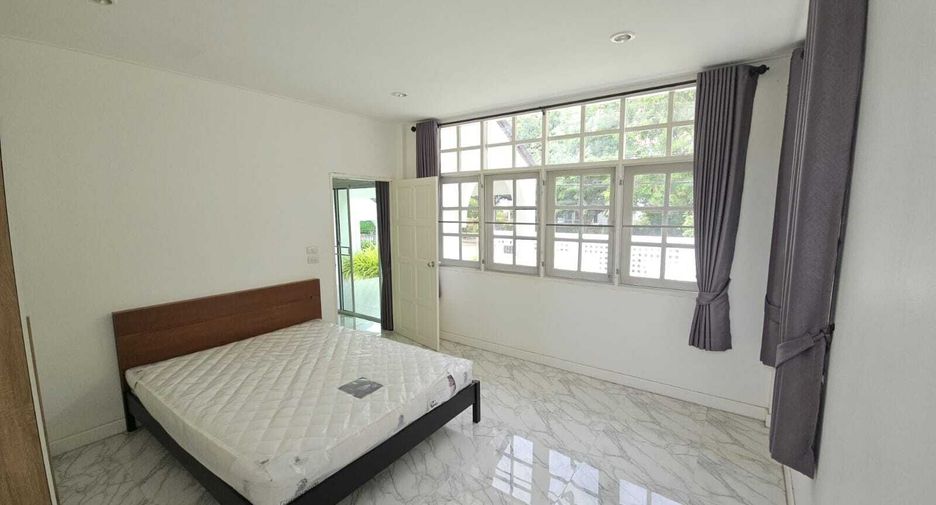 For sale 3 bedrooms villa in Bang Lamung, Chonburi