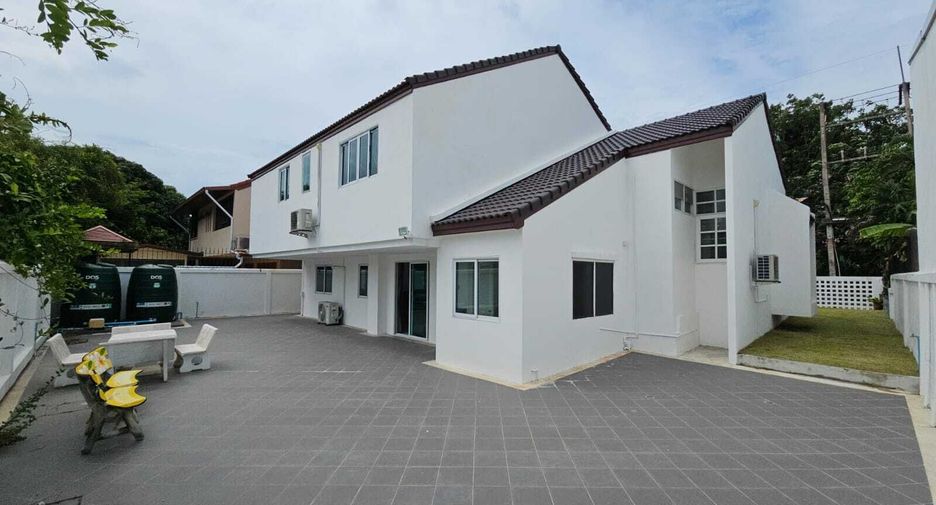 For sale 3 bedrooms villa in Bang Lamung, Chonburi