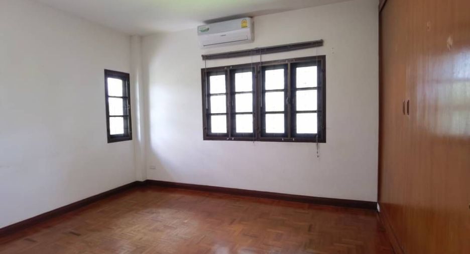 For sale 3 bedrooms house in Mueang Chiang Mai, Chiang Mai