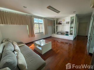 Haus zum Kauf mit 3 Zimmer in Lat Phrao, Bangkok