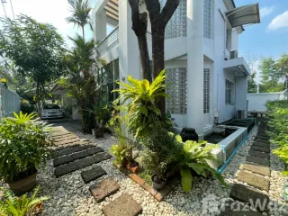 Haus zum Kauf mit 3 Zimmer in Lat Phrao, Bangkok