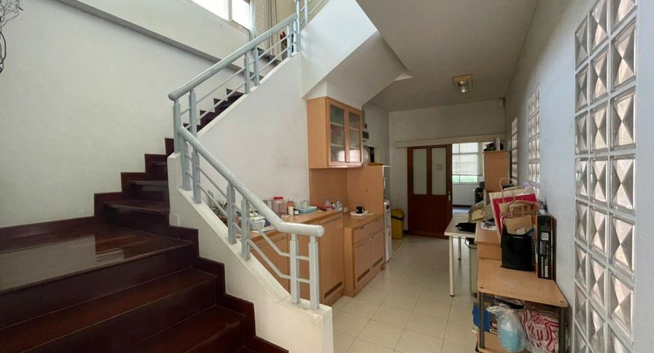 For sale 3 bedrooms house in Lat Phrao, Bangkok
