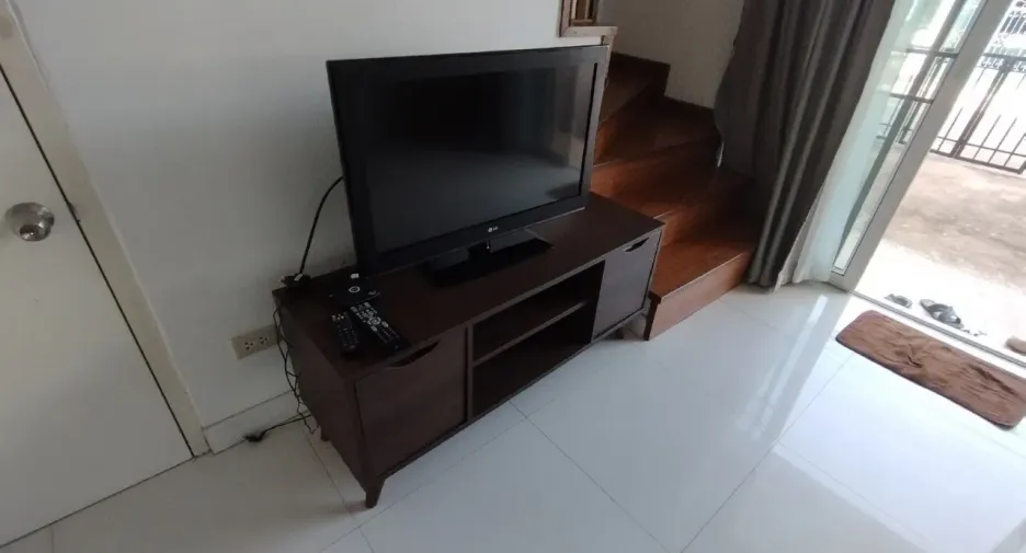 For rent 3 bedrooms townhouse in Mueang Chiang Mai, Chiang Mai
