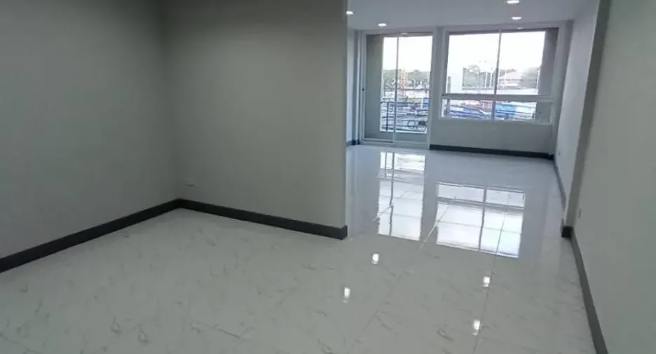 For sale retail Space in Bang Kapi, Bangkok