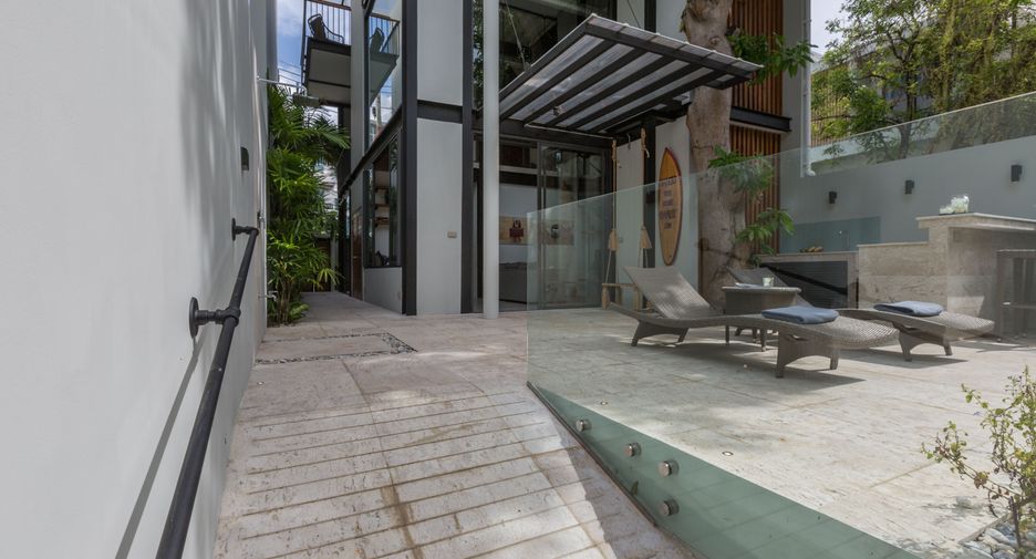 For rent 3 bedrooms townhouse in Ko Samui, Surat Thani
