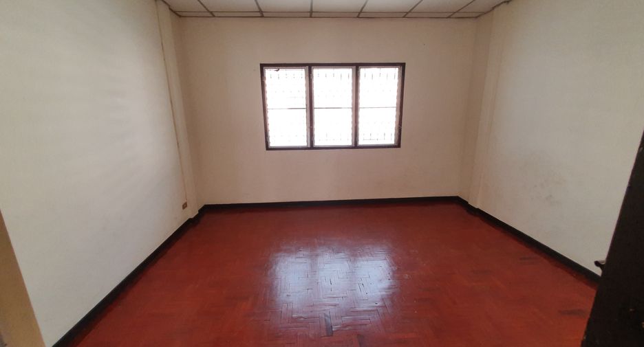 For sale 2 bedrooms townhouse in Mueang Chiang Mai, Chiang Mai