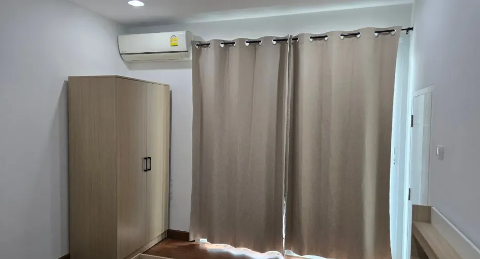 For sale 3 bedrooms townhouse in Wang Thonglang, Bangkok