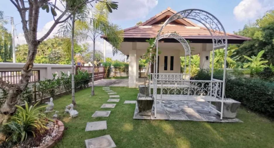 For sale 5 bedrooms house in Hang Dong, Chiang Mai
