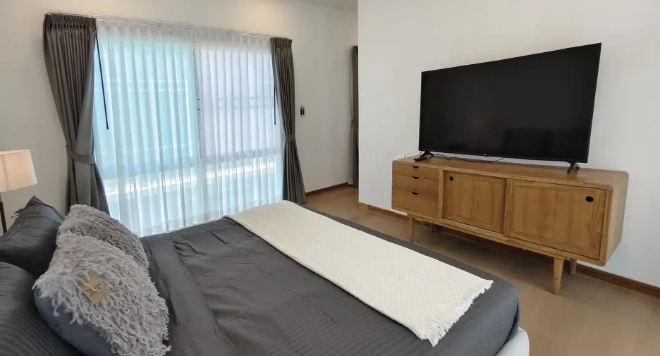For sale 4 bedrooms villa in Hang Dong, Chiang Mai