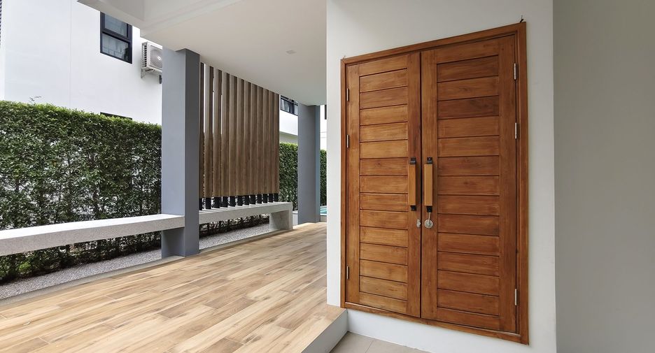 For sale 4 bedrooms villa in Hang Dong, Chiang Mai