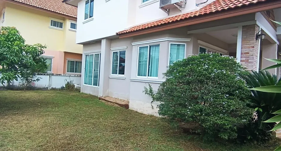 For rent 3 bedrooms house in San Kamphaeng, Chiang Mai