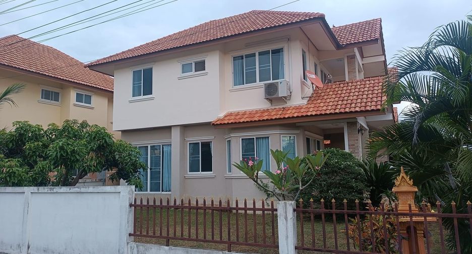 For rent 3 bedrooms house in San Kamphaeng, Chiang Mai