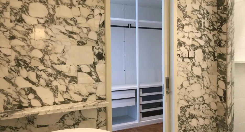 For sale 2 bedrooms condo in Sathon, Bangkok