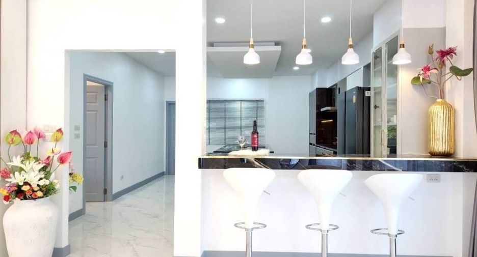 For sale 6 bedrooms villa in Bang Lamung, Chonburi