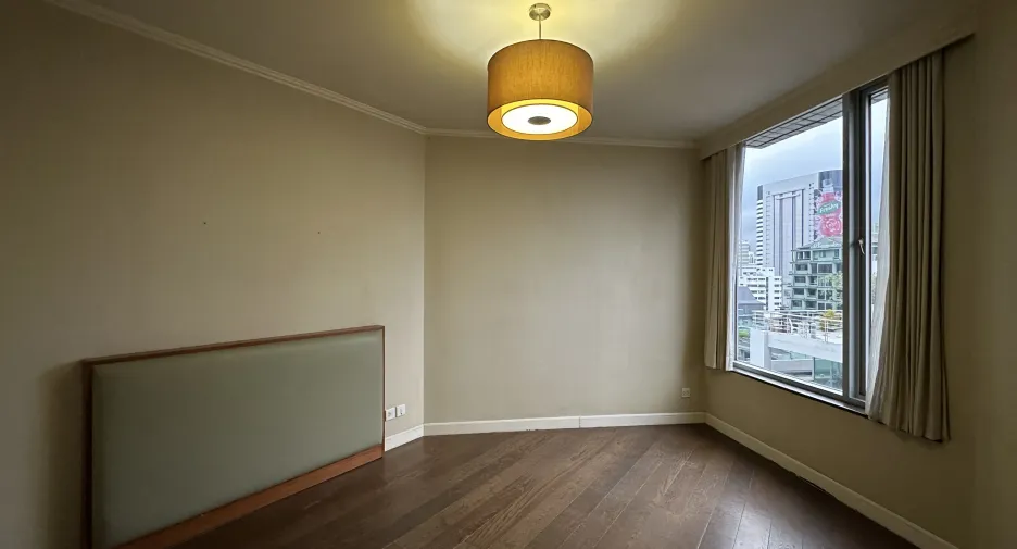For sale 3 bedrooms condo in Pathum Wan, Bangkok