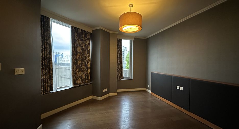 For sale 3 bedrooms condo in Pathum Wan, Bangkok