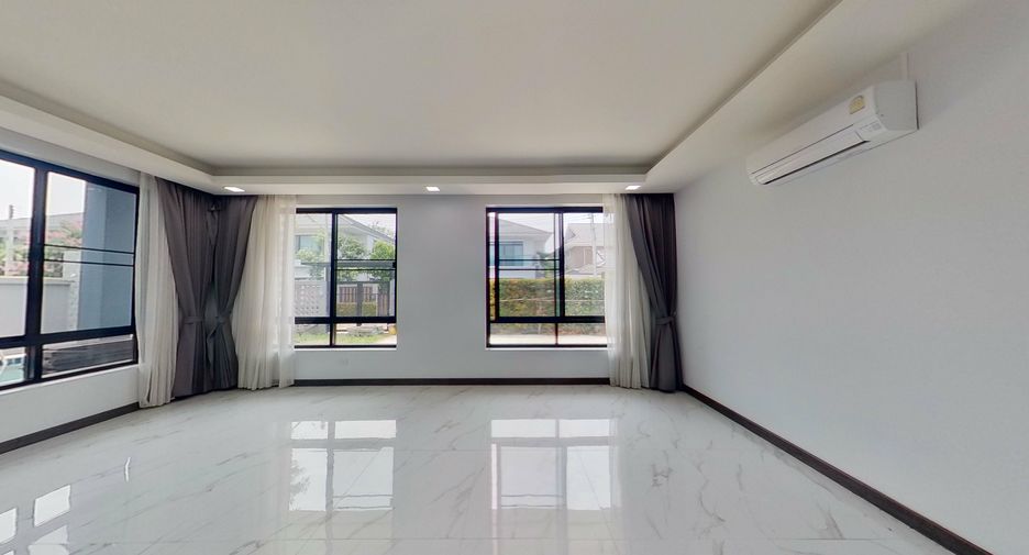For sale 5 bedrooms villa in Mueang Chiang Mai, Chiang Mai
