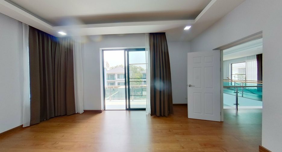 For sale 5 bedrooms villa in Mueang Chiang Mai, Chiang Mai