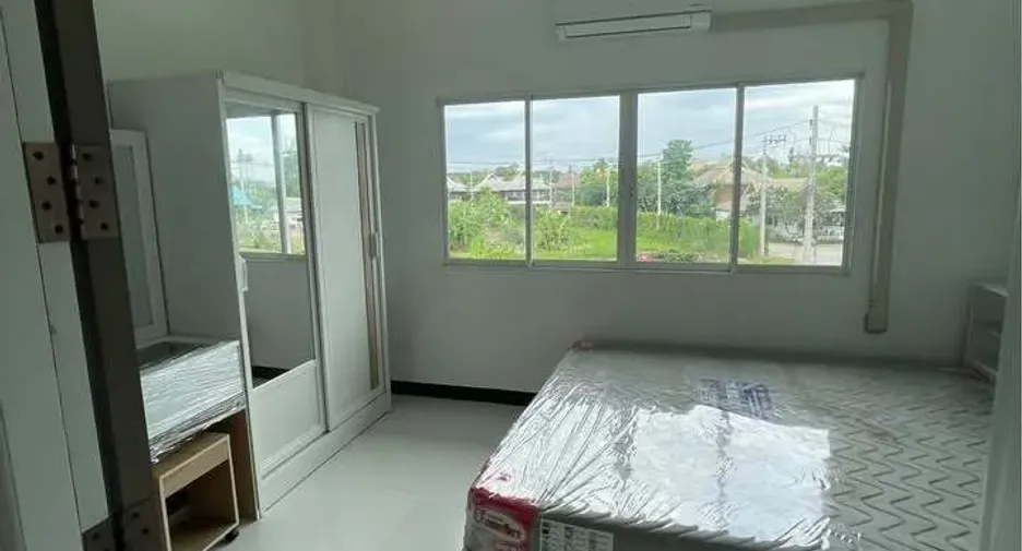 For rent 3 bedrooms townhouse in Hang Dong, Chiang Mai