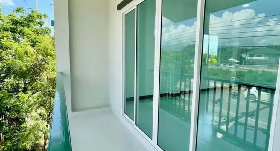 For rent 3 bedrooms townhouse in Hang Dong, Chiang Mai