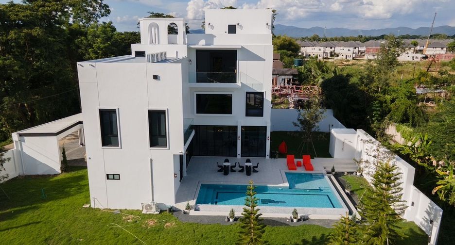 For sale and for rent 5 bedrooms villa in San Sai, Chiang Mai