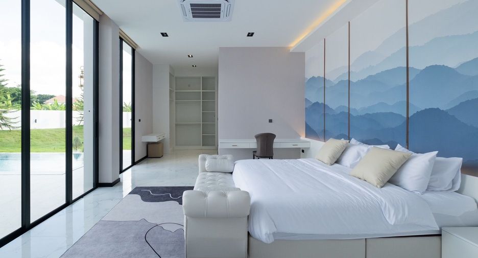 For sale and for rent 5 bedrooms villa in San Sai, Chiang Mai