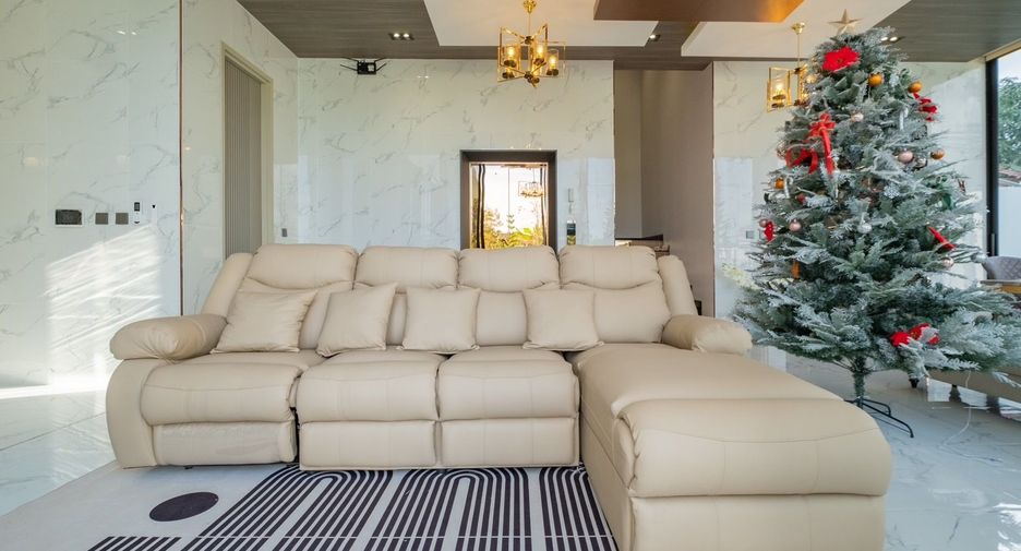 For sale and for rent 5 bedrooms villa in San Sai, Chiang Mai
