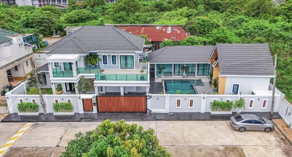 Villa en venta de 6 habitaciones en Bang Lamung, Chonburi