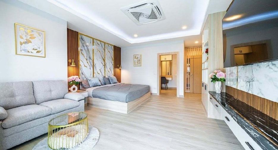 Villa en venta de 6 habitaciones en Bang Lamung, Chonburi