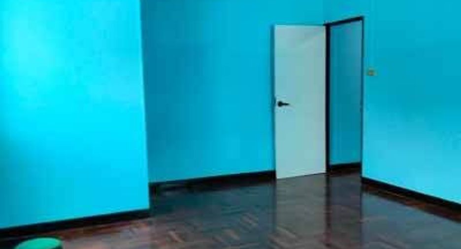 For sale 2 bedrooms townhouse in Nong Khaem, Bangkok