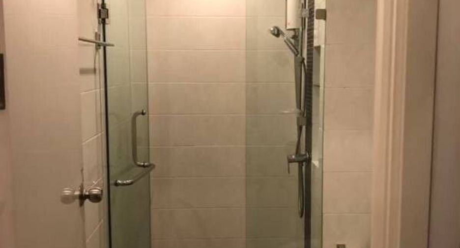 For sale 1 bed condo in Bang Phlat, Bangkok