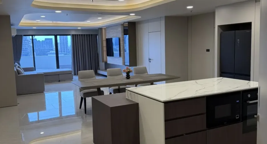 For sale and for rent 4 bedrooms condo in Khlong Toei, Bangkok