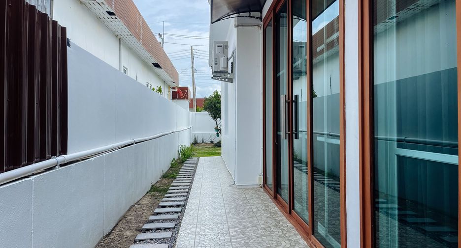 For sale 3 bedrooms villa in Hua Hin, Prachuap Khiri Khan