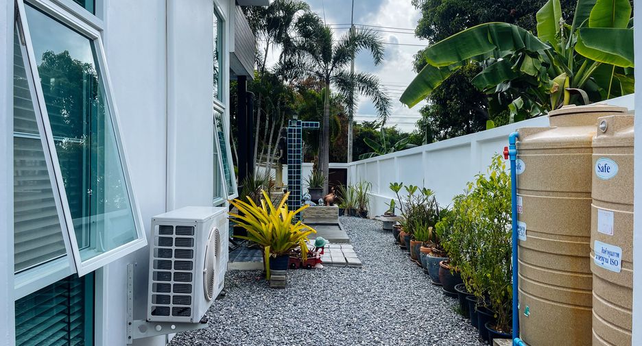 For sale 3 bedrooms villa in Hua Hin, Prachuap Khiri Khan