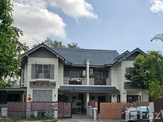 For sale 4 bedrooms townhouse in Hang Dong, Chiang Mai