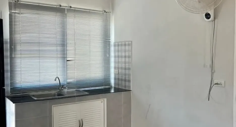 For rent 3 bedrooms house in Saraphi, Chiang Mai