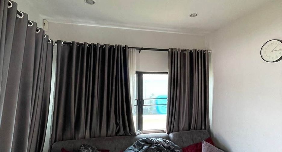 For rent 3 bedrooms house in Saraphi, Chiang Mai