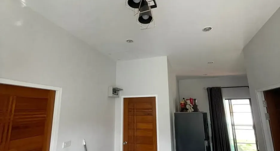 For rent 3 bedrooms house in Saraphi, Chiang Mai