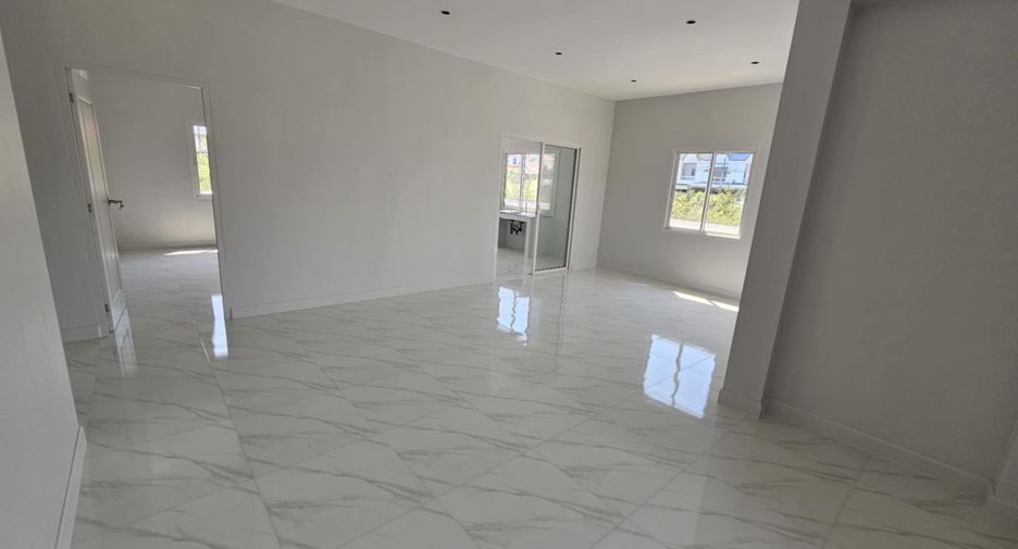 For sale 3 bedrooms house in Mueang Prachuap Khiri Khan, Prachuap Khiri Khan