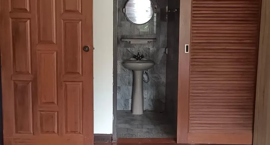 For sale and for rent 4 bedrooms house in Hang Dong, Chiang Mai