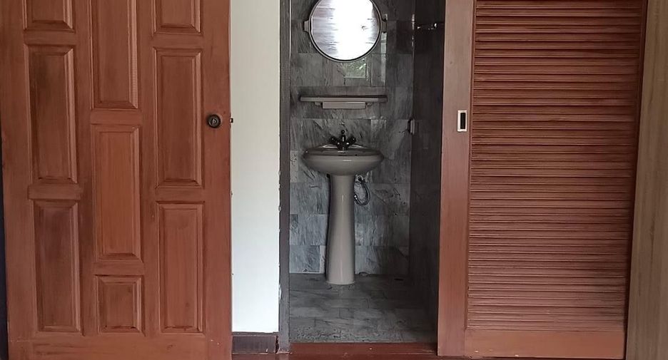 出售 和 出租 4 卧室 独立屋 在 Hang Dong, Chiang Mai