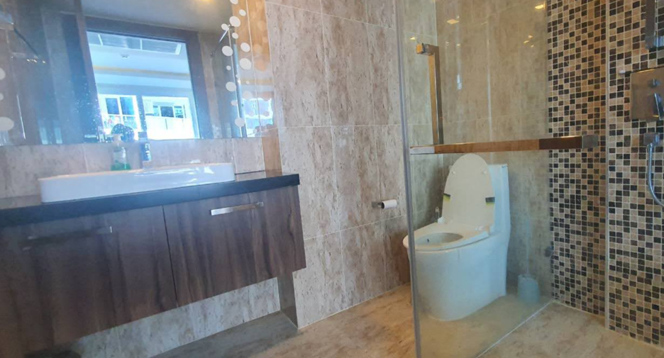 For rent 2 bedrooms condo in Bang Lamung, Chonburi